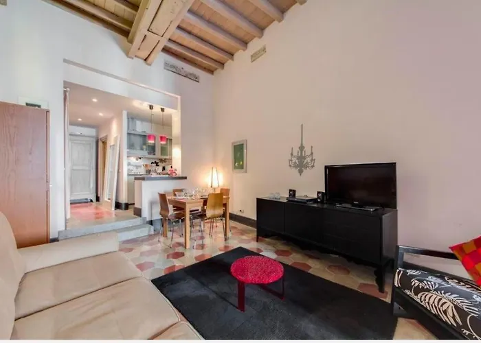 5 scole apartments